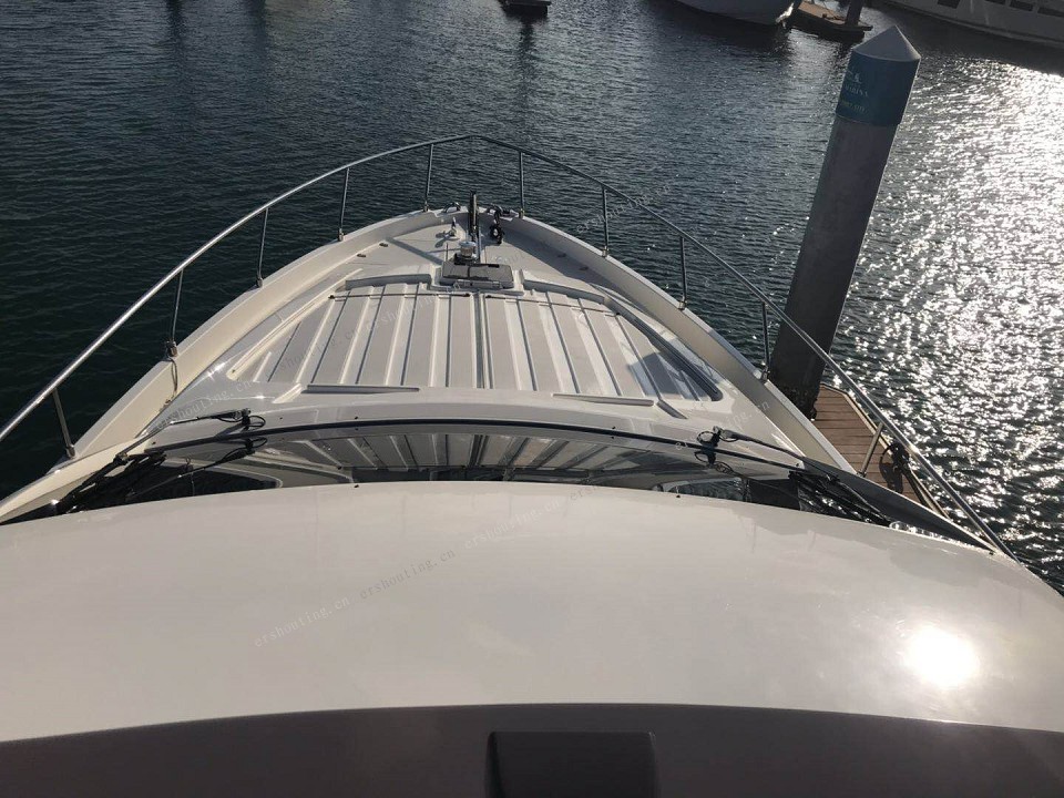 Ferretti 570