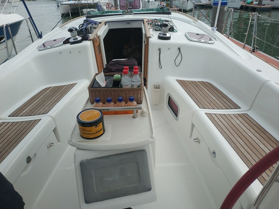 Beneteau Oceanis 43