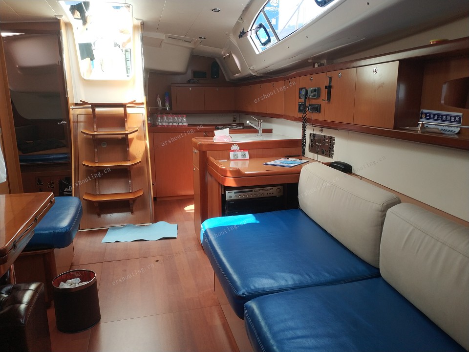 Beneteau Oceanis 43